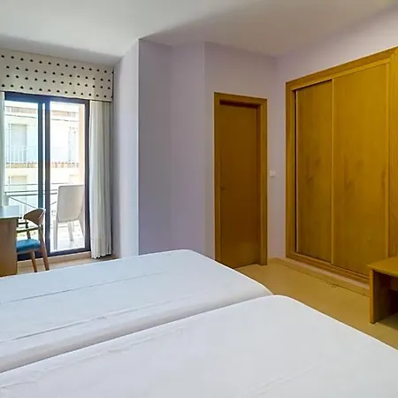 Duerming Montalvo Playa Otel